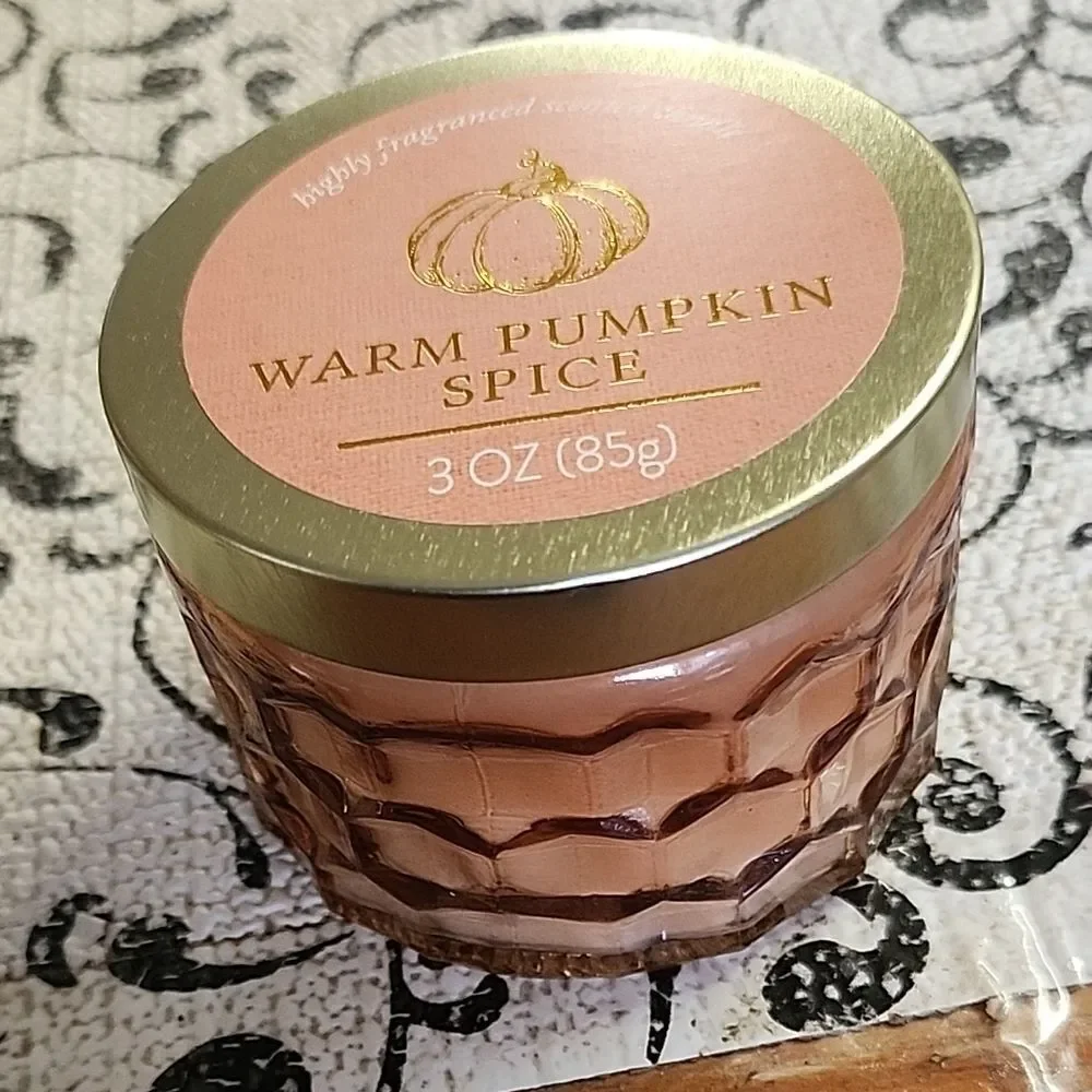 Warm Pumpkin Spice Scented Candle